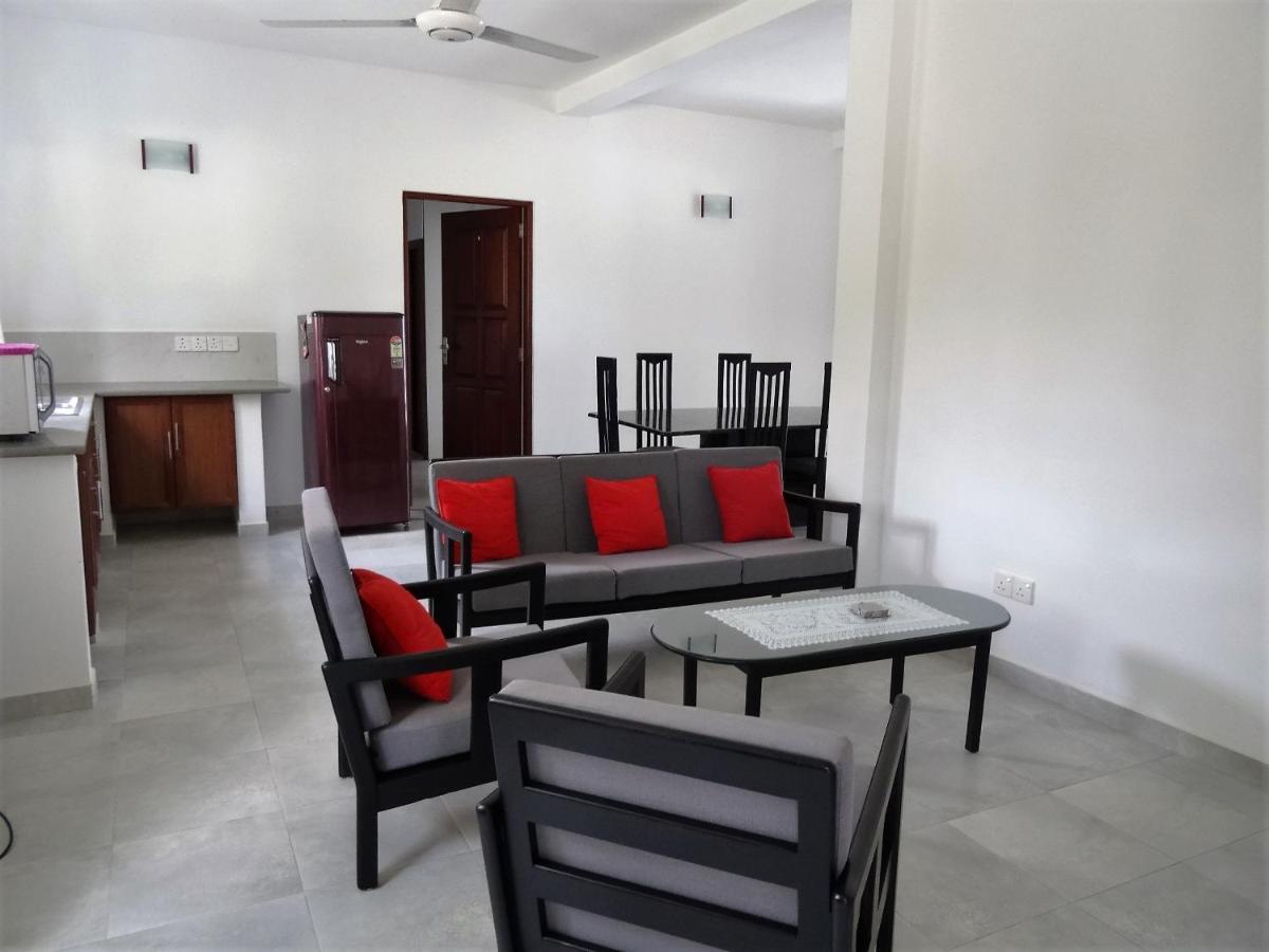 Amssler Beach Stay Kalutara Exterior foto