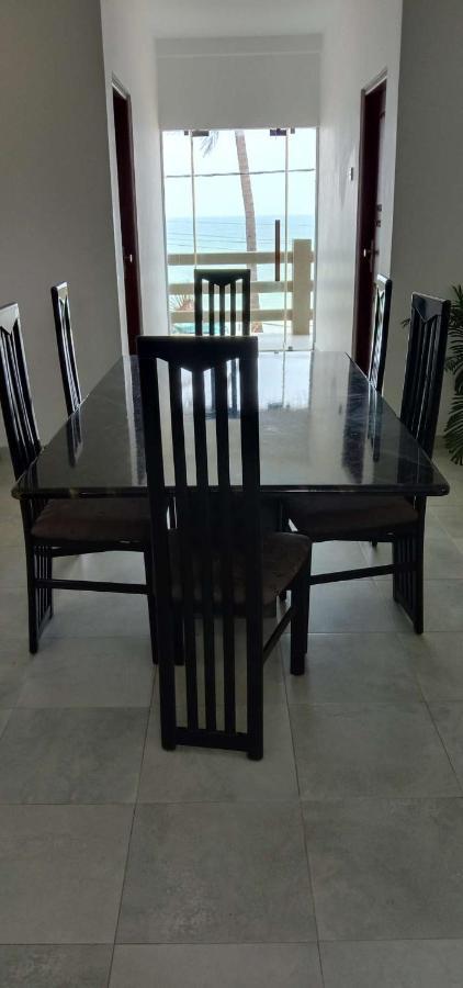 Amssler Beach Stay Kalutara Exterior foto