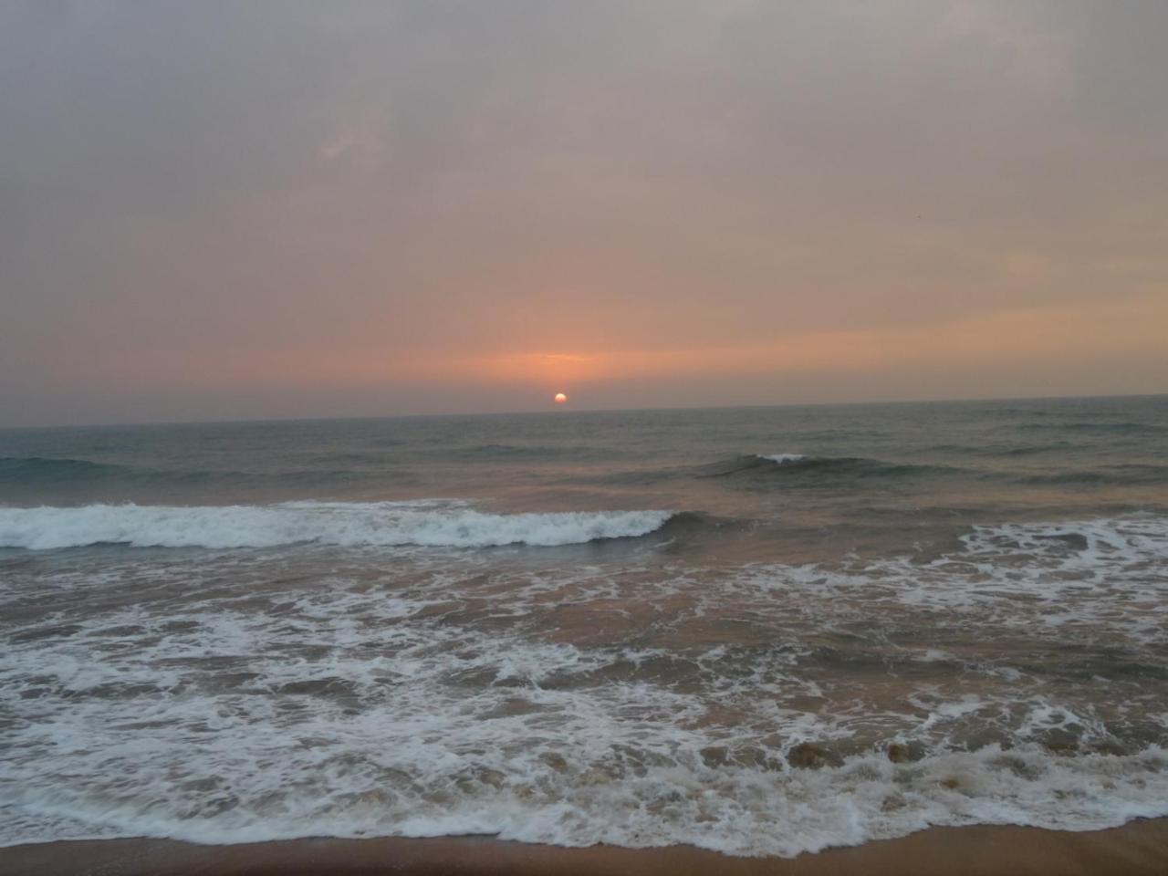 Amssler Beach Stay Kalutara Exterior foto