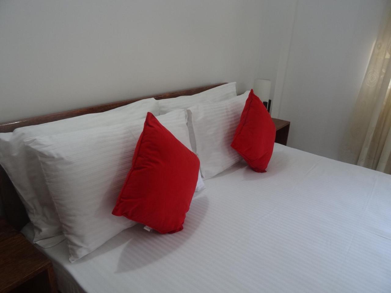 Amssler Beach Stay Kalutara Exterior foto