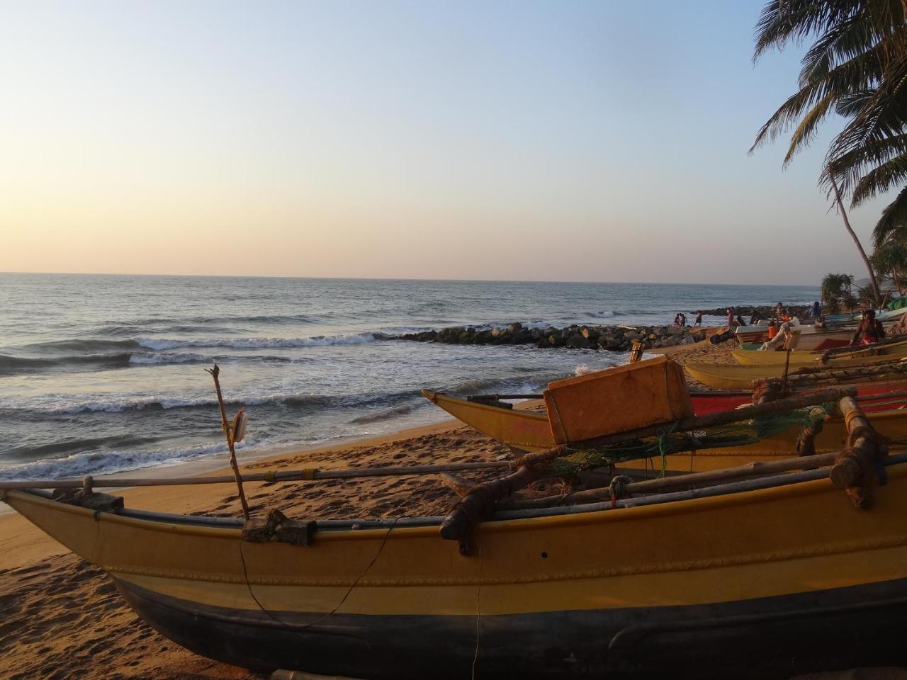 Amssler Beach Stay Kalutara Exterior foto