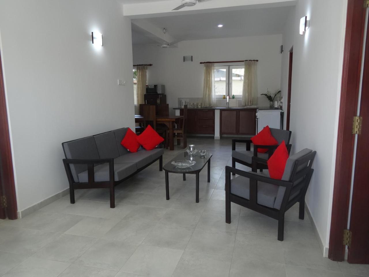 Amssler Beach Stay Kalutara Exterior foto