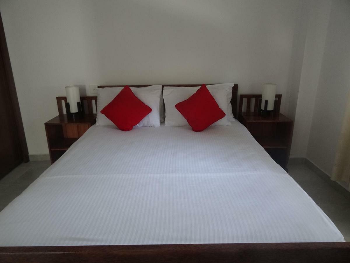 Amssler Beach Stay Kalutara Exterior foto
